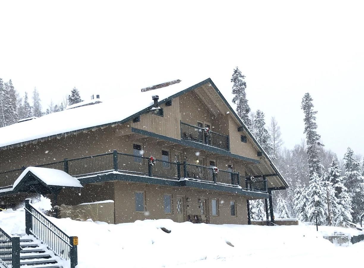 Hideaway Mountain Lodge Fraser Dış mekan fotoğraf